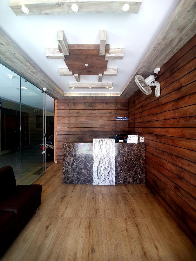 Veekay Residency Hotel Bangalore Exterior photo